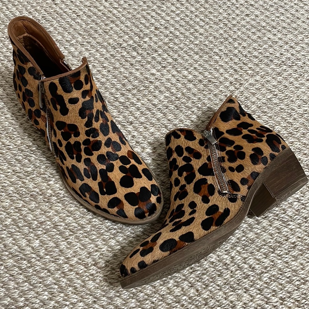 NWOT Eric Michael Lynx Leopard Booties